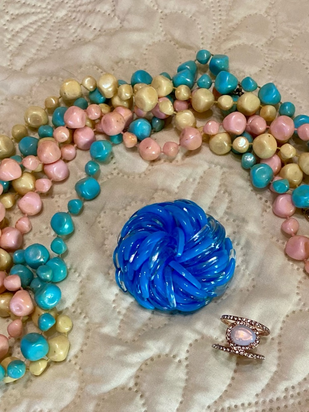 Vintage Jewelry Bundle - Picture 2 of 6